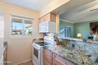 Photo #6: 6972835 Listing 