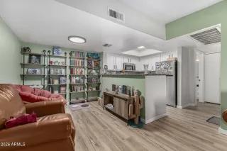 Photo #5: 6972838 Listing 