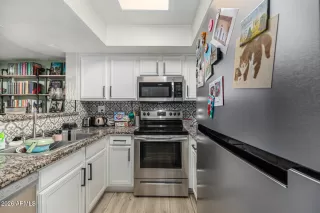 Photo #6: 6972838 Listing 