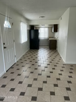 Photo #6: 6972978 Listing