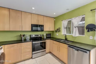 Photo #6: 6973066 Listing 