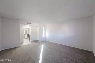 Photo #4: 6973098 Listing 