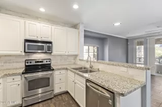 Photo #3: 6973221 Listing 