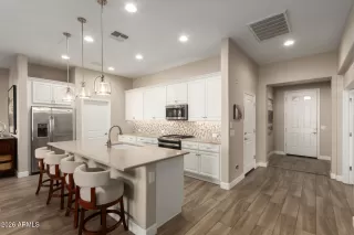 Photo #3: 6973266 Listing 