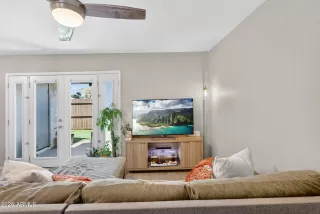 Photo #6: 6973324 Listing 