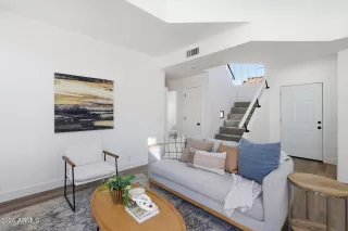 Photo #6: 6973353 Listing