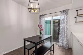 Photo #6: 6973361 Listing 