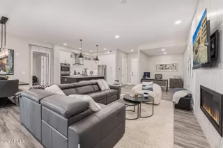 Photo #4: 6973471 Listing