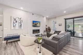 Photo #6: 6973471 Listing