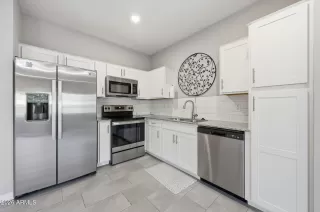 Photo #5: 6973510 Listing