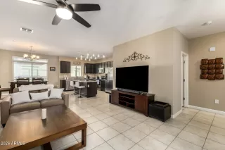 Photo #4: 6973547 Listing