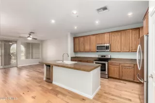 Photo #5: 6973550 Listing 