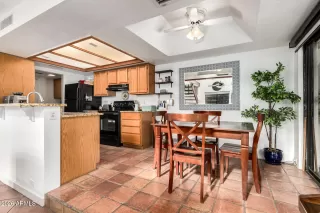 Photo #6: 6973687 Listing 