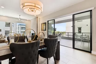 Photo #6: 6973690 Listing 