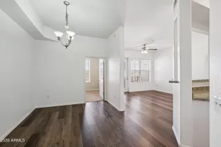 Photo #5: 6973933 Listing