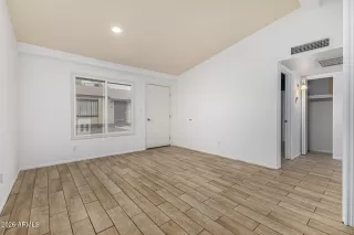 Photo #4: 6973955 Listing 