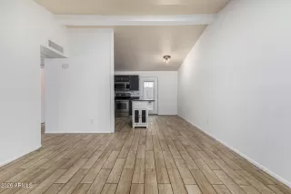 Photo #6: 6973955 Listing 