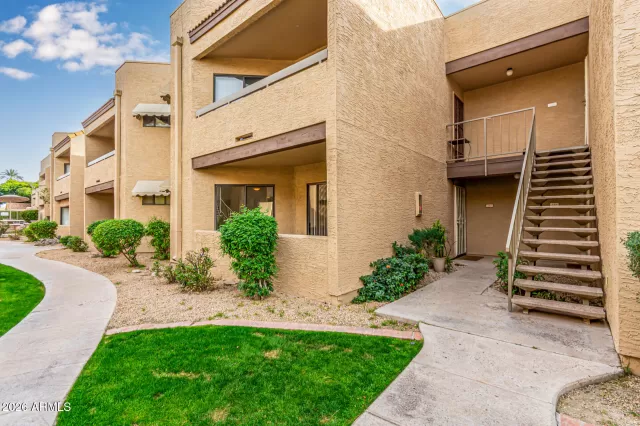 MLS: 6973958 Condo For Sale