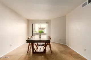 Photo #5: 6973958 Listing 