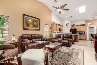 Photo #5: 6974025 Listing 