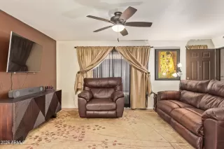 Photo #6: 6974047 Listing 