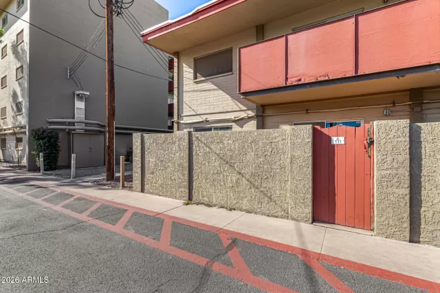 MLS: 6974093 Condo For Sale