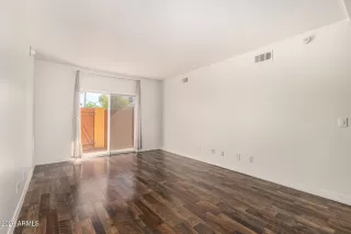 Photo #5: 6974093 Listing 