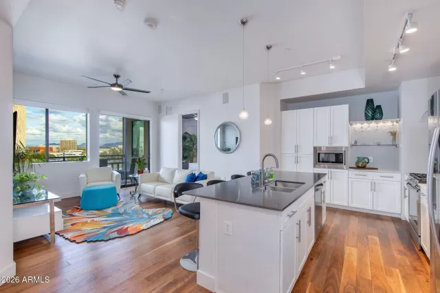 MLS: 6974128 Condo For Sale