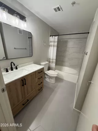 Photo #2: 6974172 Listing