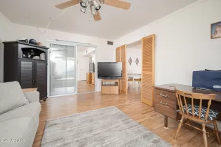 Photo #3: 6974176 Listing