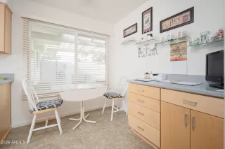 Photo #5: 6974176 Listing