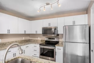 Photo #2: 6974211 Listing