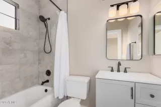 Photo #4: 6974211 Listing