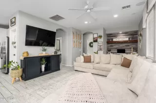 Photo #4: 6974214 Listing 