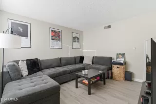 Photo #4: 6974286 Listing 