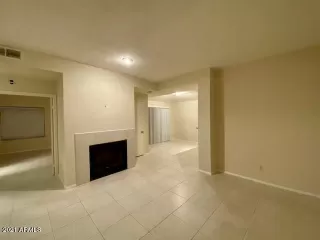 Photo #4: 6974287 Listing