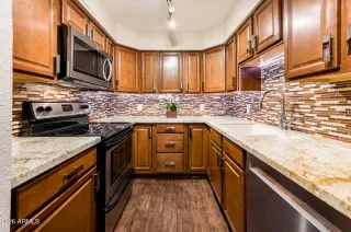 Photo #3: 6974323 Listing 