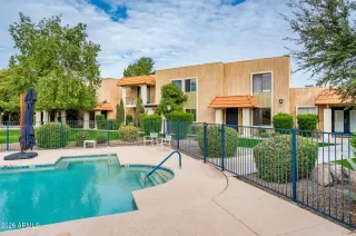 Photo #5: 6974323 Listing 