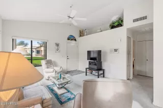 Photo #2: 6974362 Listing 