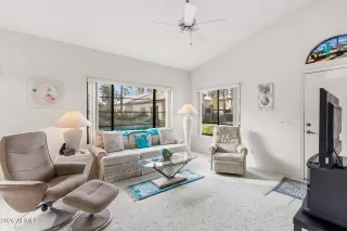 Photo #5: 6974362 Listing 