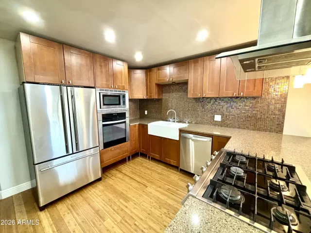 MLS: 6974400 Condo For Sale