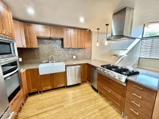 Photo #1: 6974400 Listing 