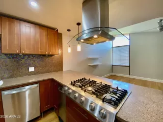 Photo #5: 6974400 Listing 