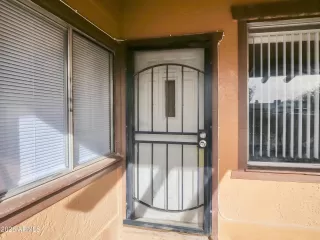 Photo #4: 6974407 Listing