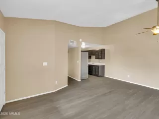 Photo #6: 6974407 Listing