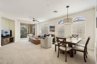 Photo #4: 6974434 Listing