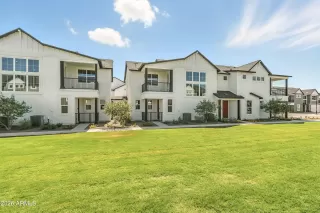 Photo #2: 6974444 Listing