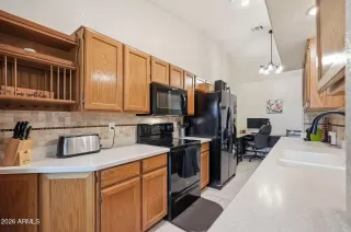 Photo #6: 6974463 Listing 