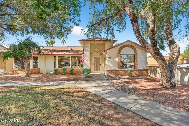 MLS: 6974652 Condo For Sale