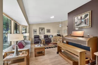 Photo #1: 6974652 Listing 